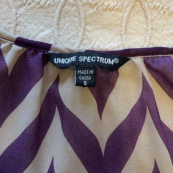 Unique Spectrum chevron purple and cream blouse - Picture 3 of 6